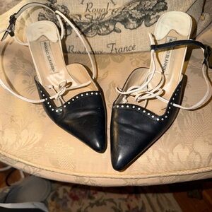 Manolo Blahnik Carolyne Woven Slingback Pumps Black White Patent Cap Toe Size 39